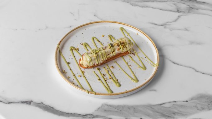 Pistachio eclair